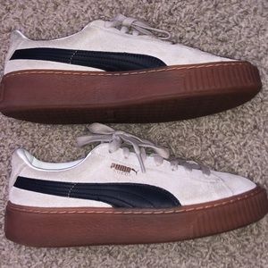 PUMA Women platform suede Sneaker